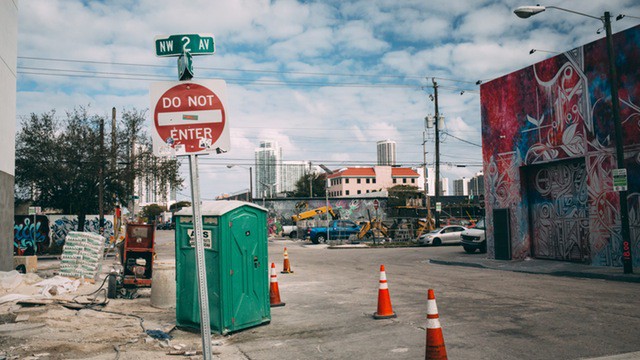 unsecure-commercial-zone
